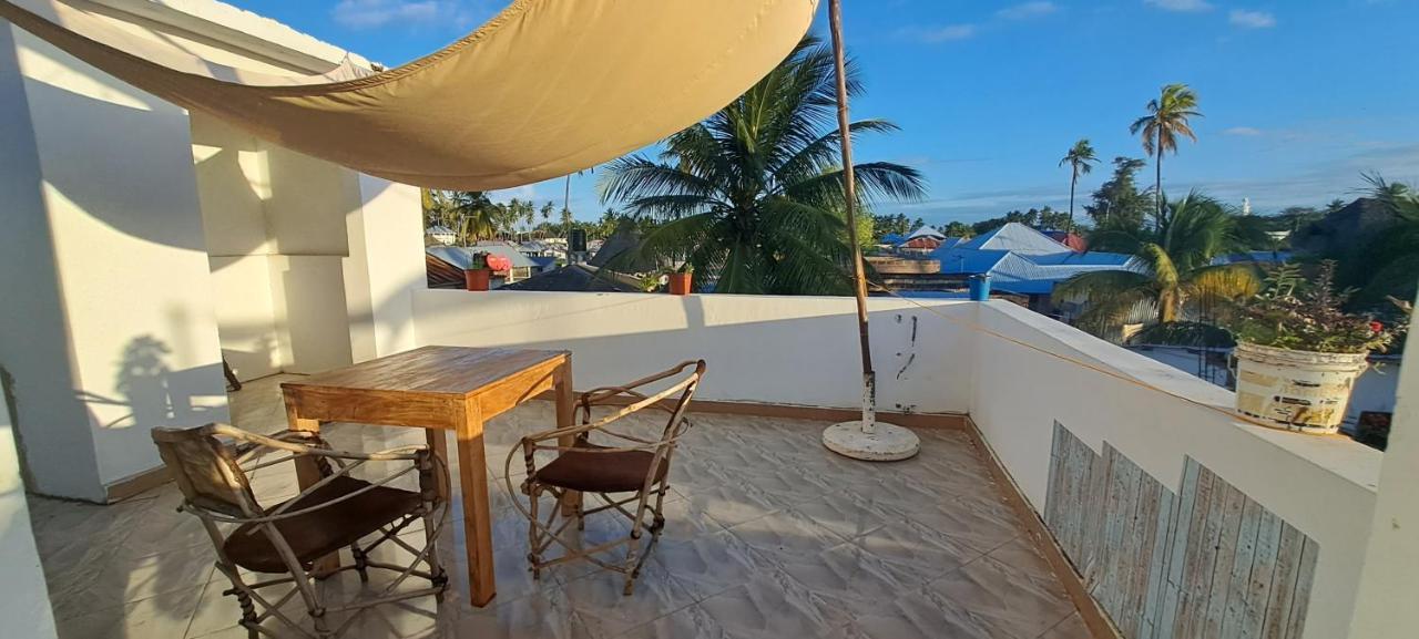 Alojamento de Acomodação e Pequeno-almoço Karibu House *